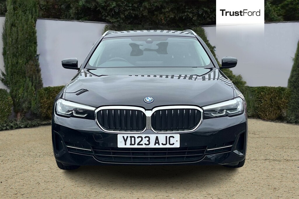 BMW 5 Series 2.0 530E 12Kwh Se Touring Plug-in Hybri Black #6