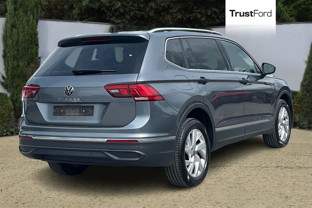 Volkswagen Tiguan Allspace 1.5 Tsi Life Dsg Grey #4