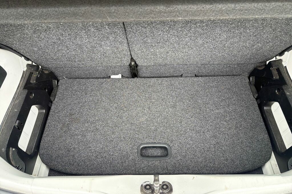 Volkswagen Up 1L High Up White #21