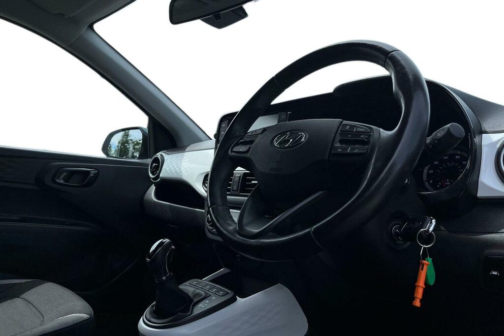 Hyundai I10 Mpi Se Connect White #9