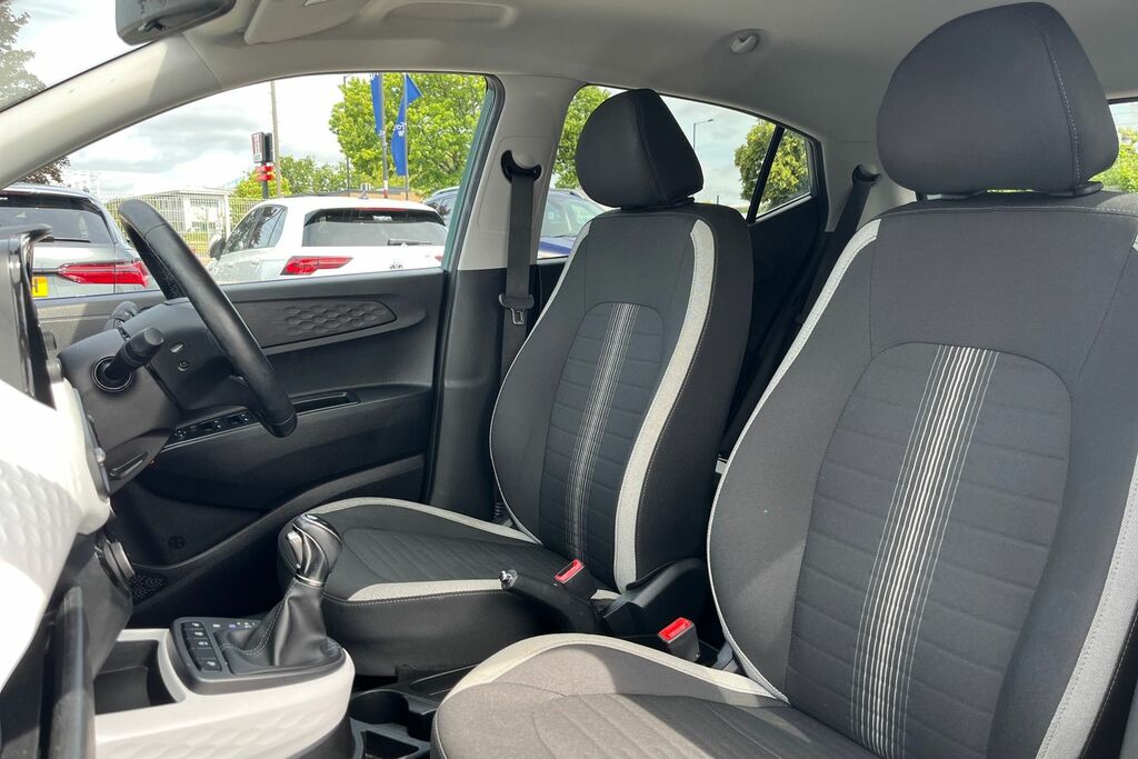 Hyundai I10 Mpi Se Connect White #19