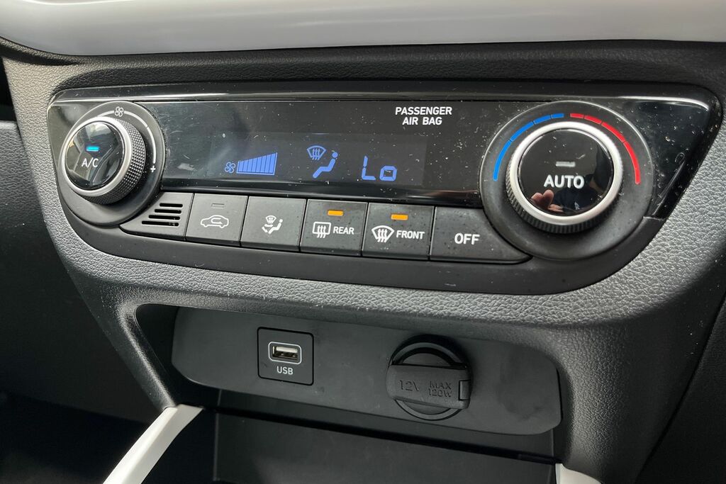 Hyundai I10 Mpi Se Connect White #30