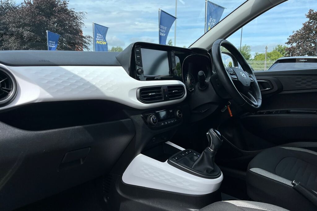 Hyundai I10 Mpi Se Connect White #18