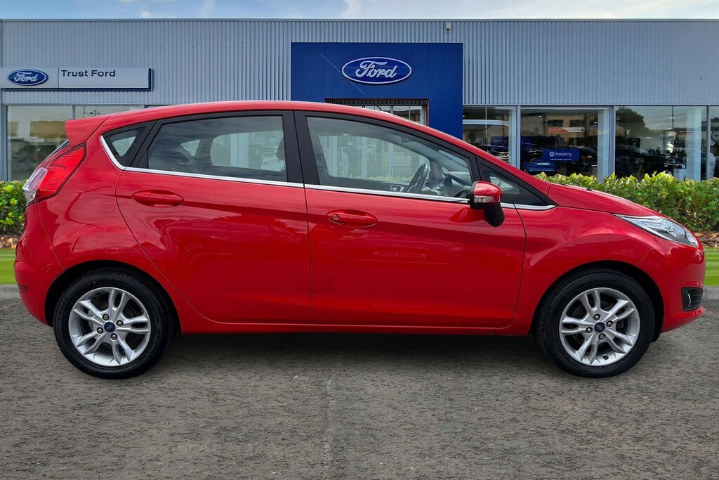 Ford Fiesta 1.25 82 Zetec With Sat Nav Cd Player Low Mil Red #3