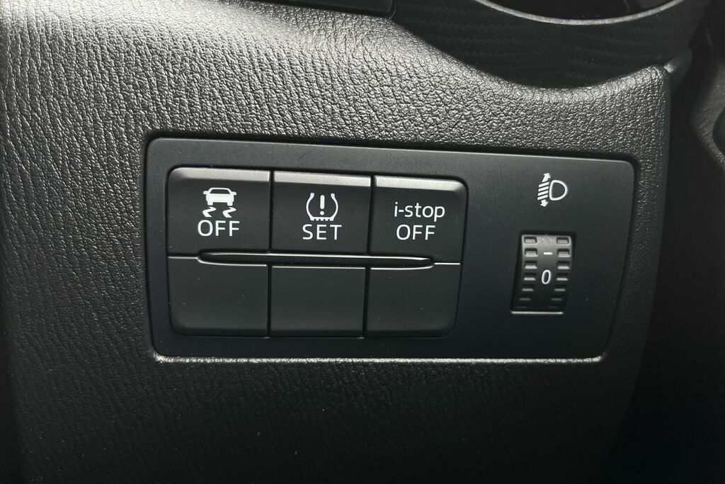 Mazda 2 1.5 Skyactiv-g Sport Nav Euro 6 Ss Black #25