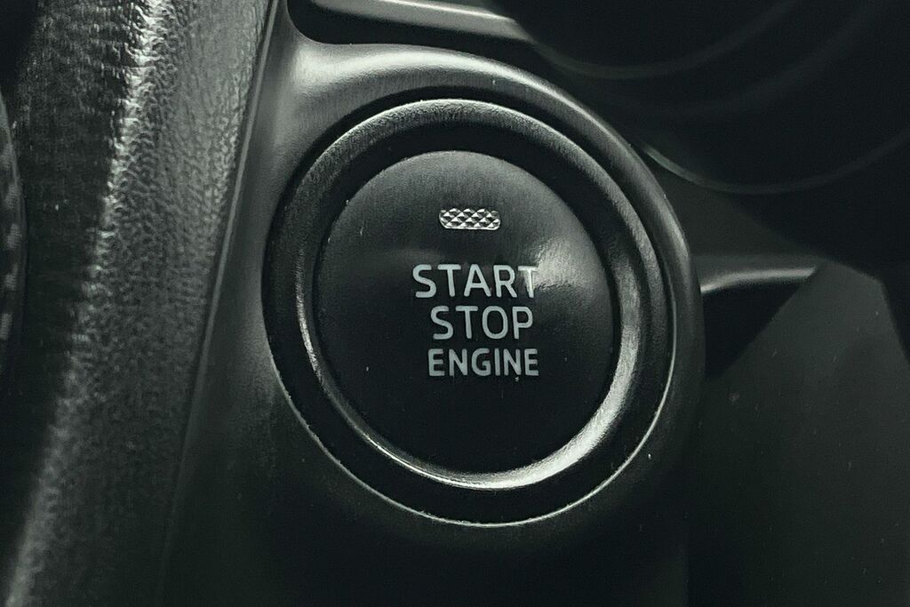 Mazda 2 1.5 Skyactiv-g Sport Nav Euro 6 Ss Black #40