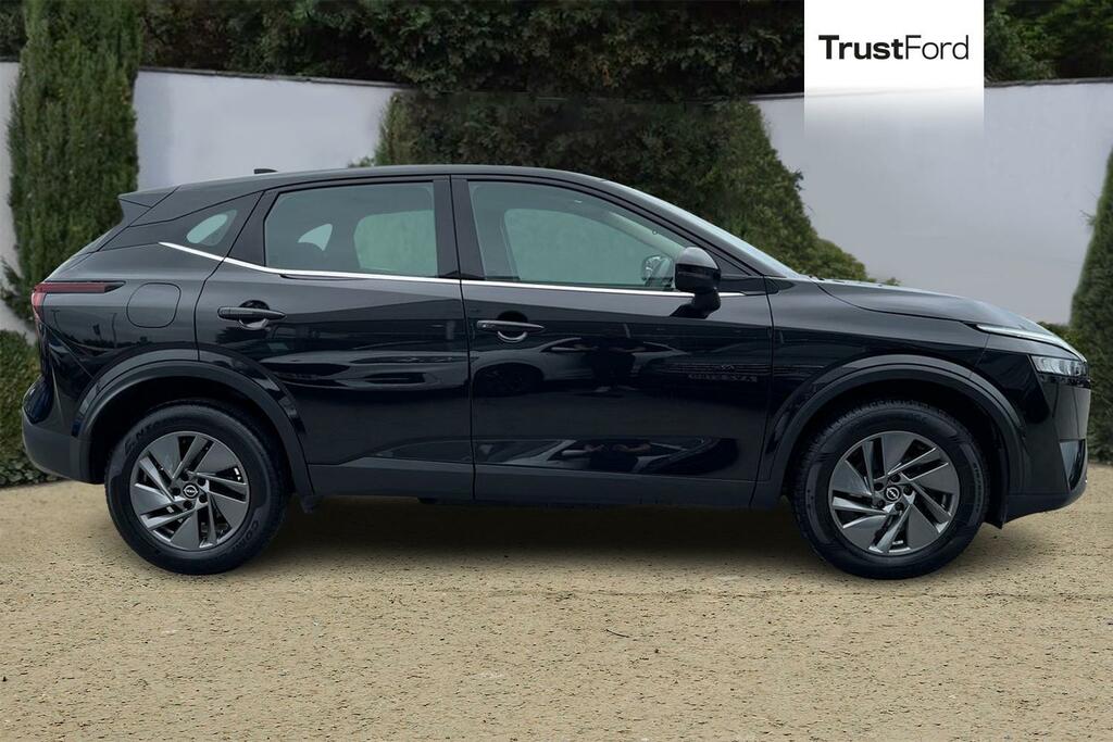Nissan Qashqai 1.3 Dig-t Mh 158 Acenta Premium Xtronic DL73NVY Black #3