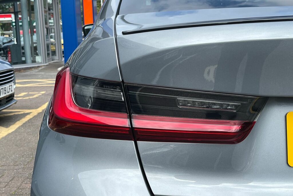 BMW 3 Series 320I M Sport Black #24