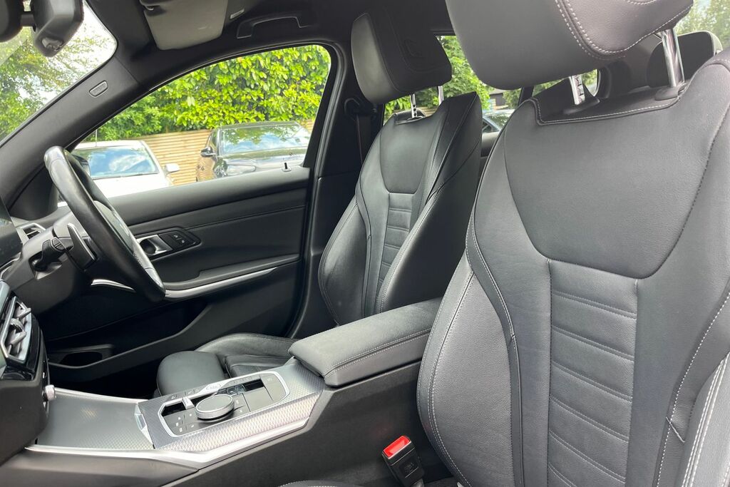 BMW 3 Series 320I M Sport Black #19