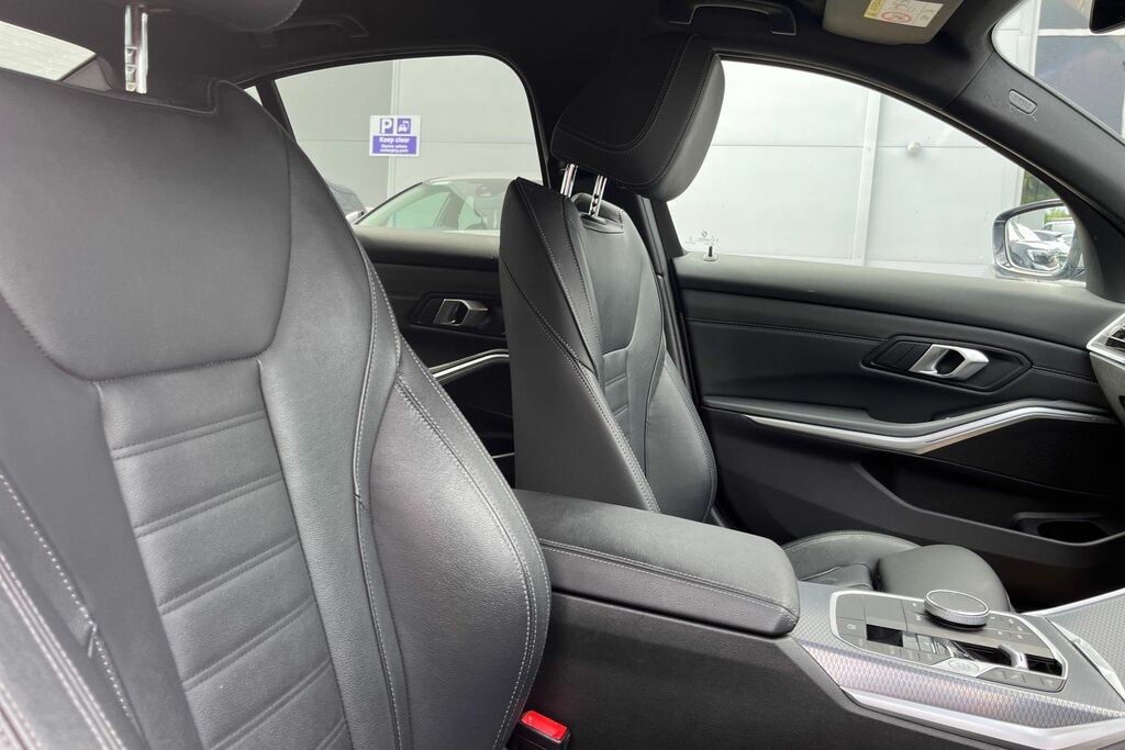BMW 3 Series 320I M Sport Black #17