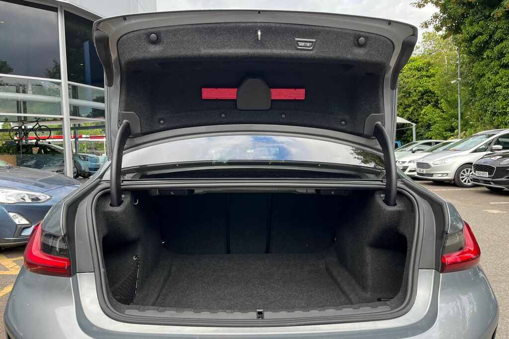 BMW 3 Series 320I M Sport Black #21