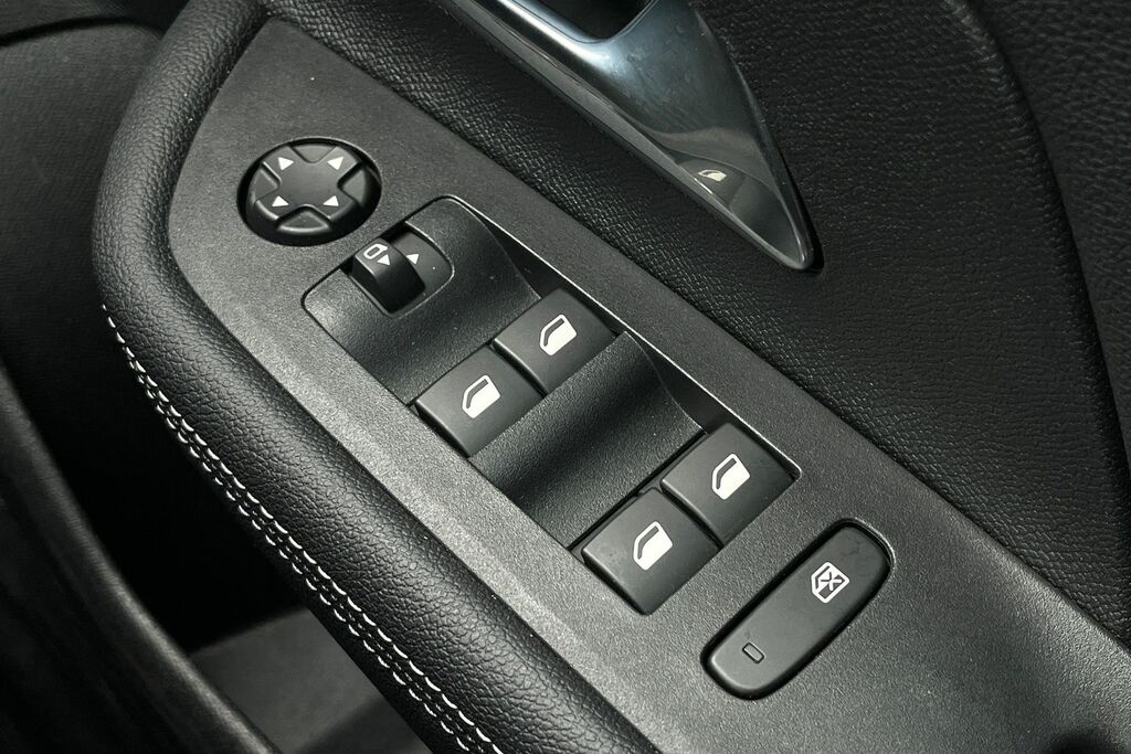 Vauxhall Mokka-e 54Kwh Gs Suv Blue #16