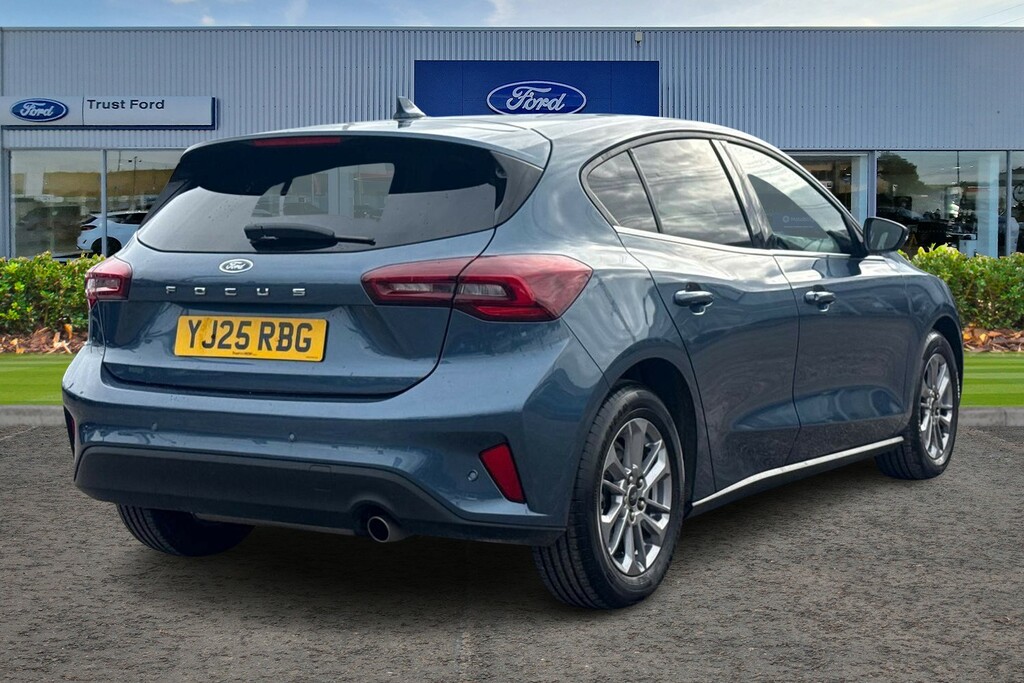 Ford Focus 1.0T Ecoboost Titanium Hatchback Blue #4