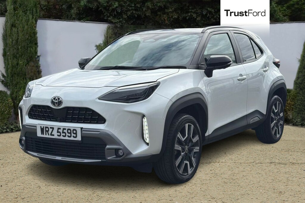 Toyota Yaris Cross 1.5 Hybrid 130 Premiere Edition Cvt Black #5