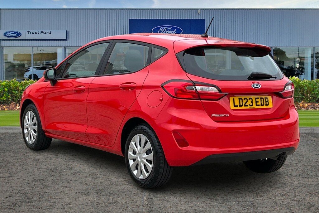 Ford Fiesta 1.1 Trend Red #2
