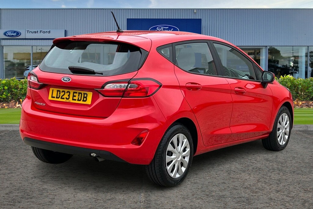 Ford Fiesta 1.1 Trend Red #4