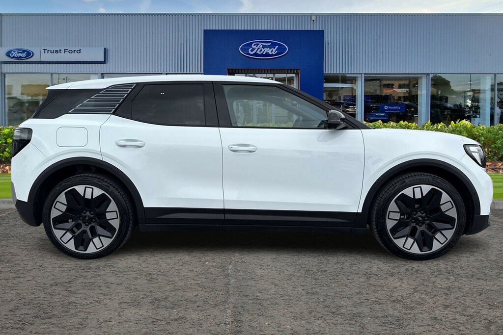 Ford Explorer Extended Range 77Kwh Premium Suv White #3