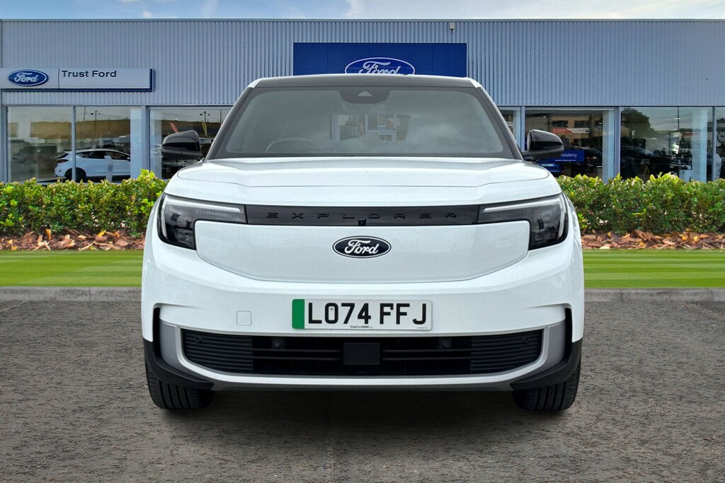 Ford Explorer Extended Range 77Kwh Premium Suv White #6