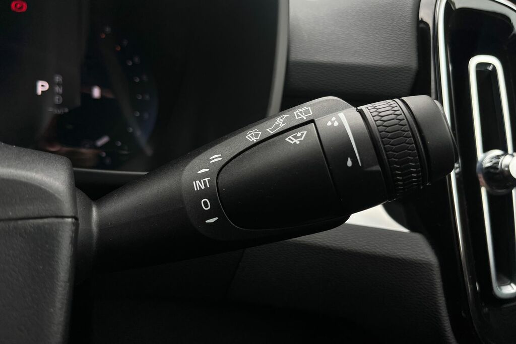 Volvo XC40 2.0 B3p Ultra Dark Black #15