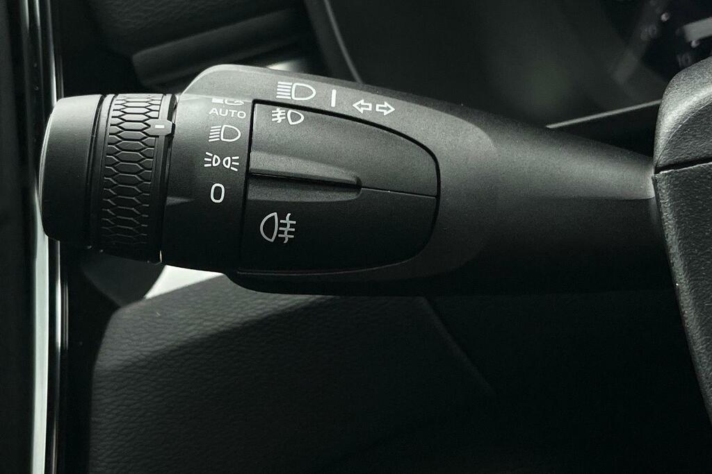 Volvo XC40 2.0 B3p Ultra Dark Black #14