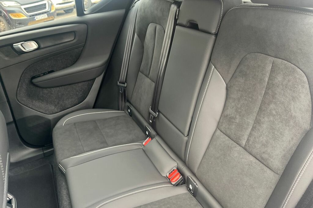 Volvo XC40 2.0 B3p Ultra Dark Black #20