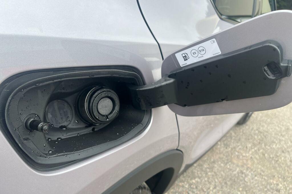 Volvo XC40 2.0 B3p Ultra Dark Black #26