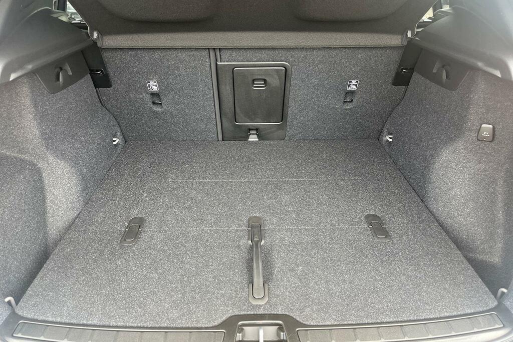 Volvo XC40 2.0 B3p Ultra Dark Black #21