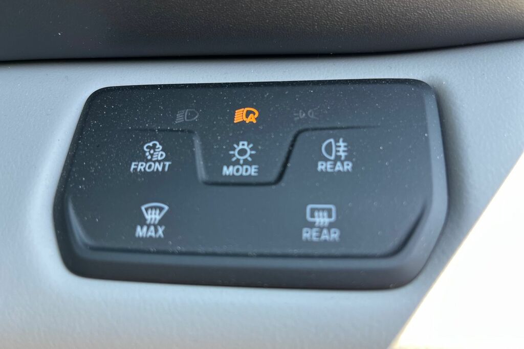 Ford Explorer Range 77Kwh Premium White #33