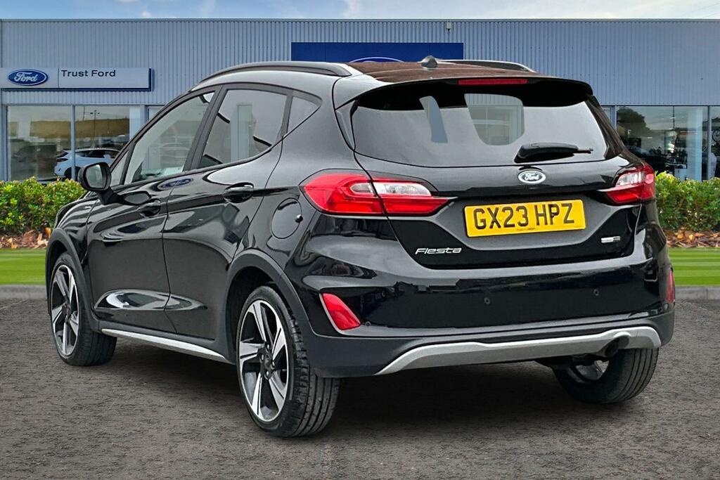 Ford Fiesta Active Black #2