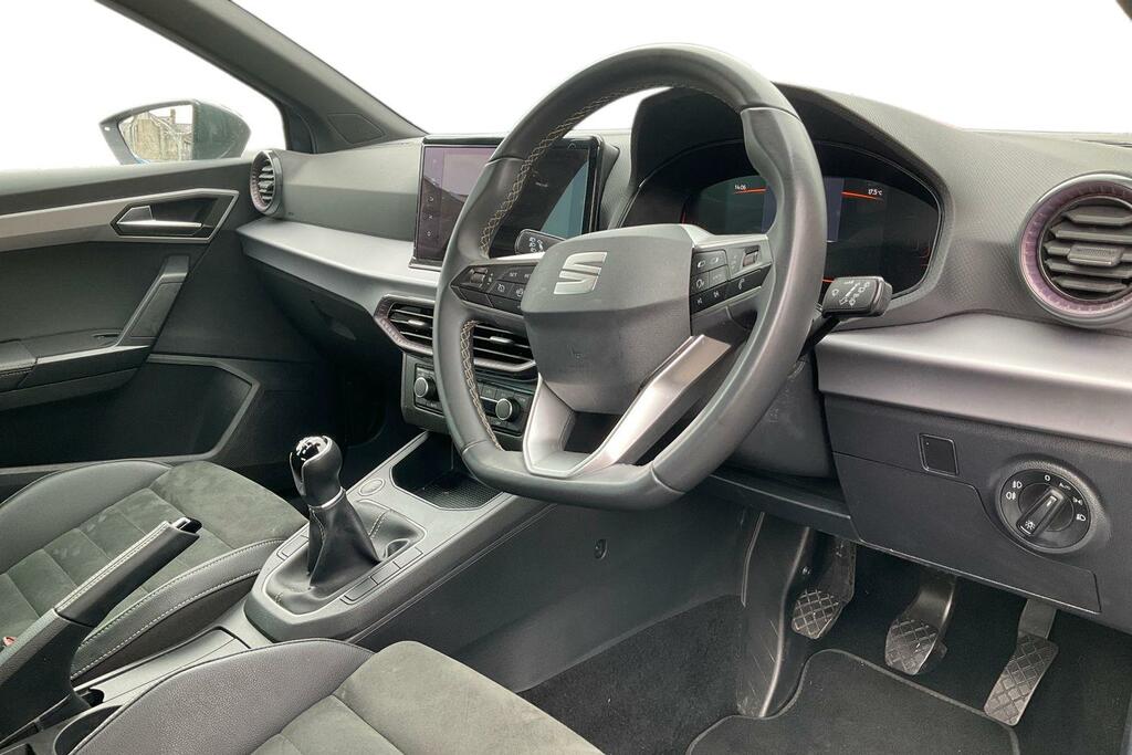 Seat Ibiza 1.0 Tsi 95 Se Technology Black #9