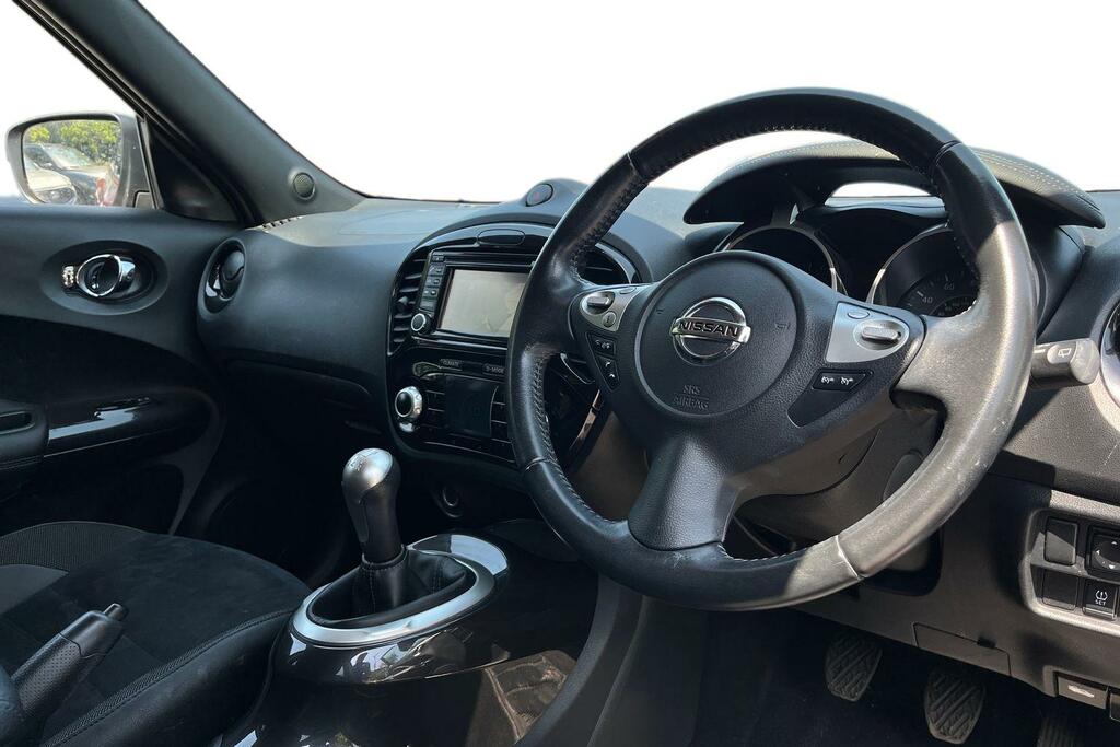 Nissan Juke 1.6 N-connecta Xtronic 117 Bhp Red #9