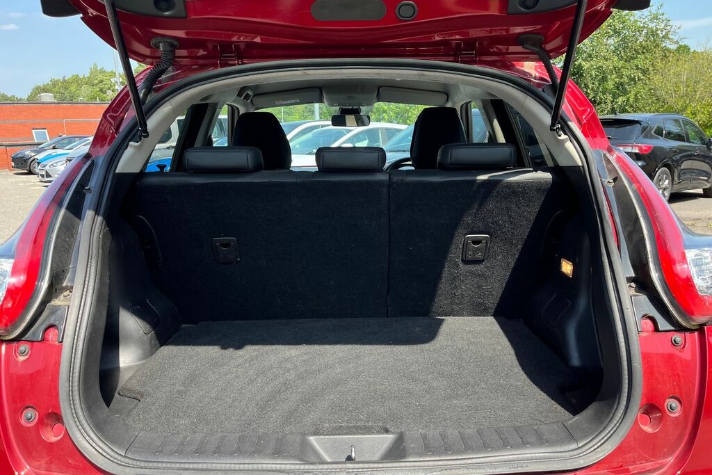 Nissan Juke 1.6 N-connecta Xtronic 117 Bhp Red #21