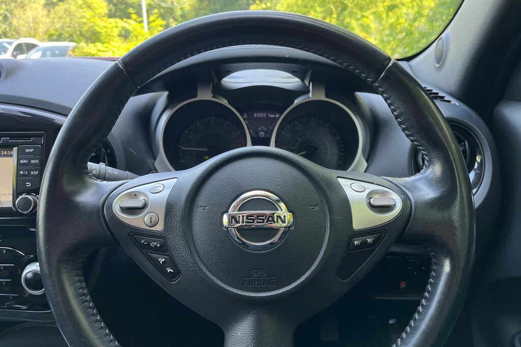 Nissan Juke 1.6 N-connecta Xtronic 117 Bhp Red #12