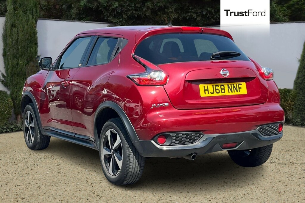Nissan Juke 1.6 N-connecta Xtronic 117 Bhp Red #2