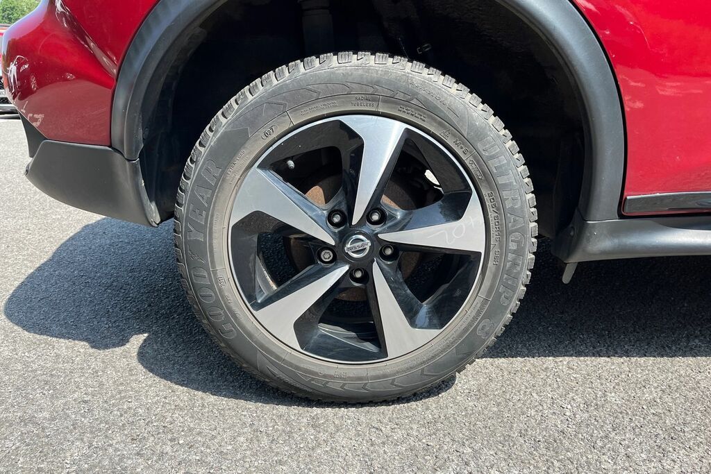 Nissan Juke 1.6 N-connecta Xtronic 117 Bhp Red #8