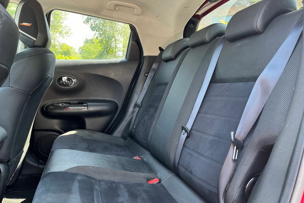 Nissan Juke 1.6 N-connecta Xtronic 117 Bhp Red #20