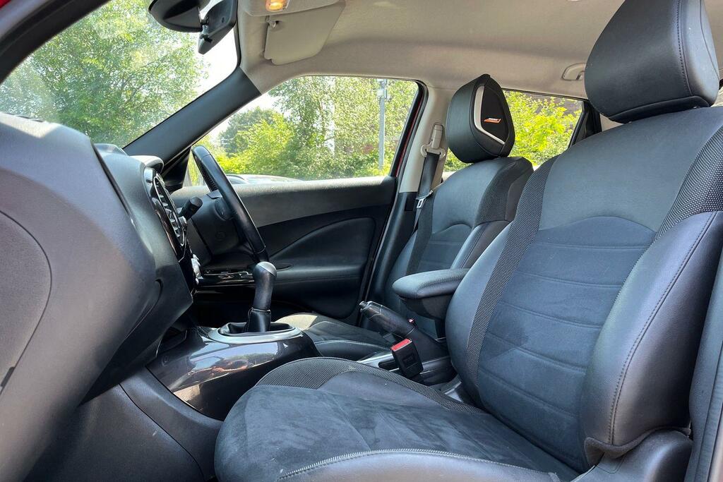 Nissan Juke 1.6 N-connecta Xtronic 117 Bhp Red #19