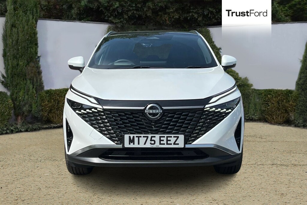 Nissan Qashqai Tekna White #6