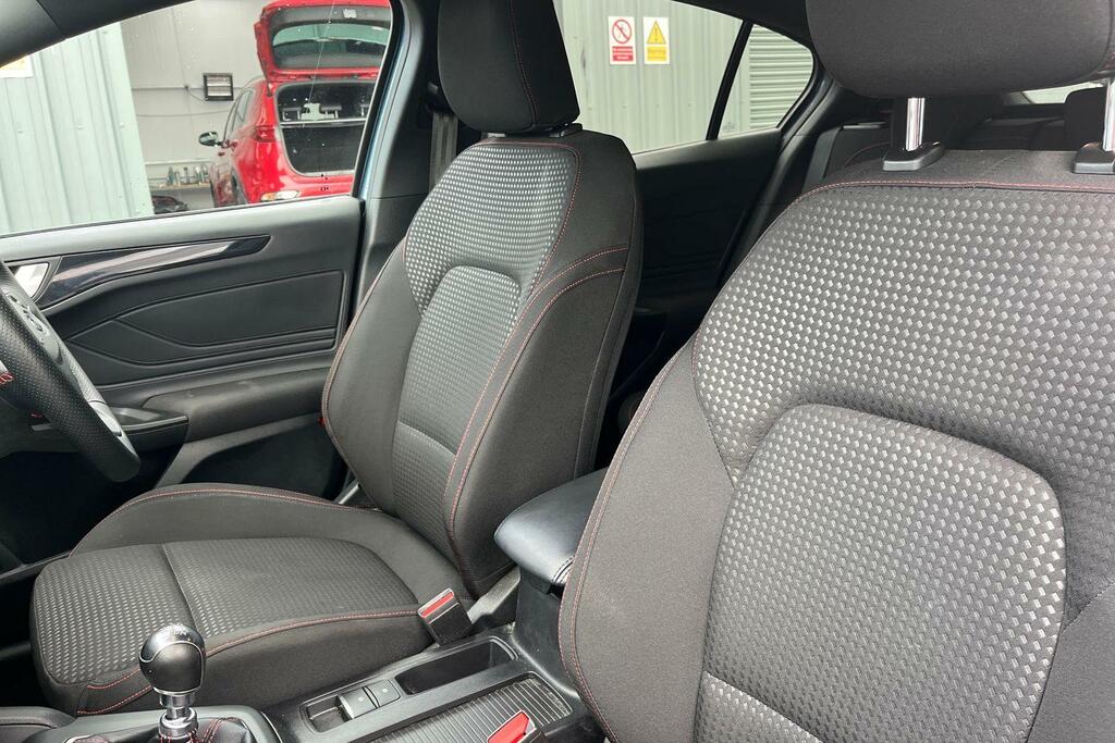 Ford Focus 1.0 Ecoboost Hybrid Mhev Titanium X 2024 Silver #19