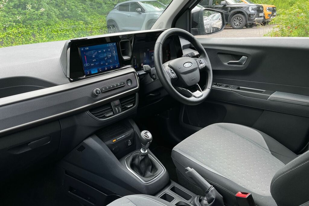 Ford Tourneo Courier 100Kw Titanium 43Kwh Green #18