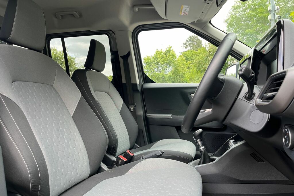 Ford Tourneo Courier 100Kw Titanium 43Kwh Green #17