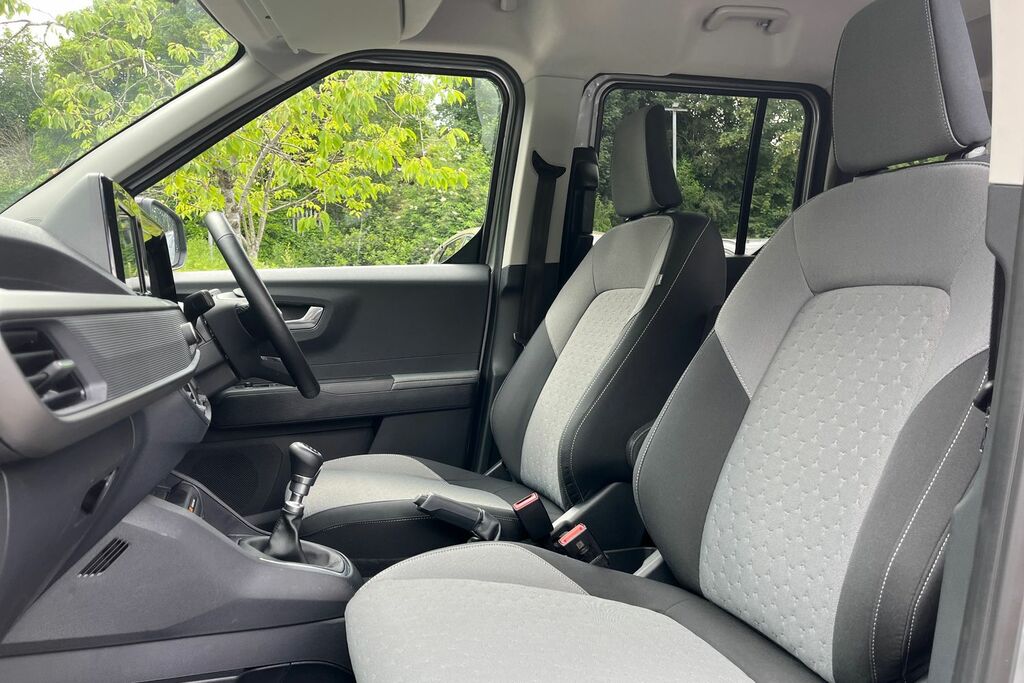 Ford Tourneo Courier 100Kw Titanium 43Kwh Green #19