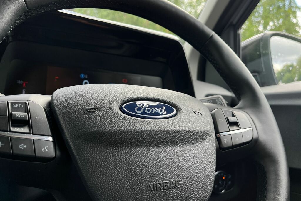 Ford Tourneo Courier 100Kw Titanium 43Kwh Green #39