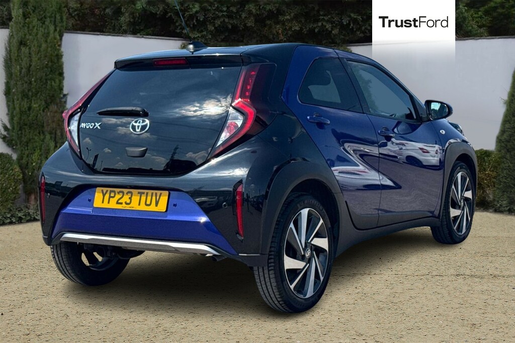 Toyota Aygo X 1.0 Vvt-i Exclusive Hatchback W Blue #4