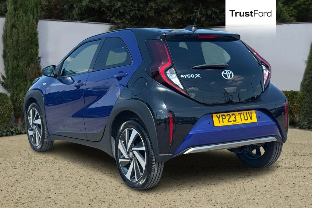 Toyota Aygo X 1.0 Vvt-i Exclusive Hatchback W Blue #2