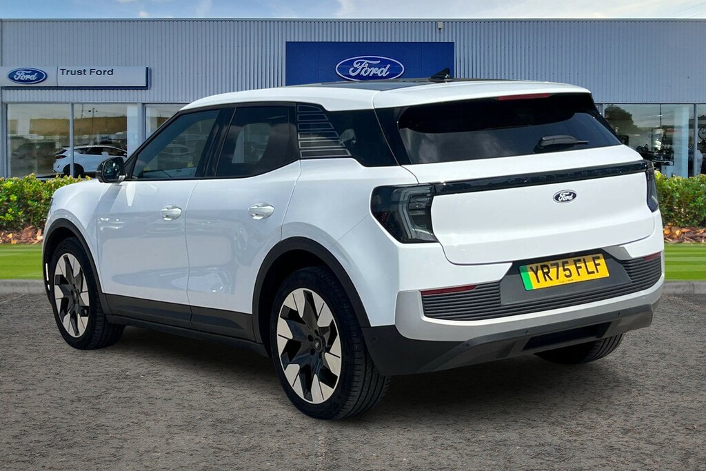Ford Explorer Standard Range 52Kwh Premium Suv White #2