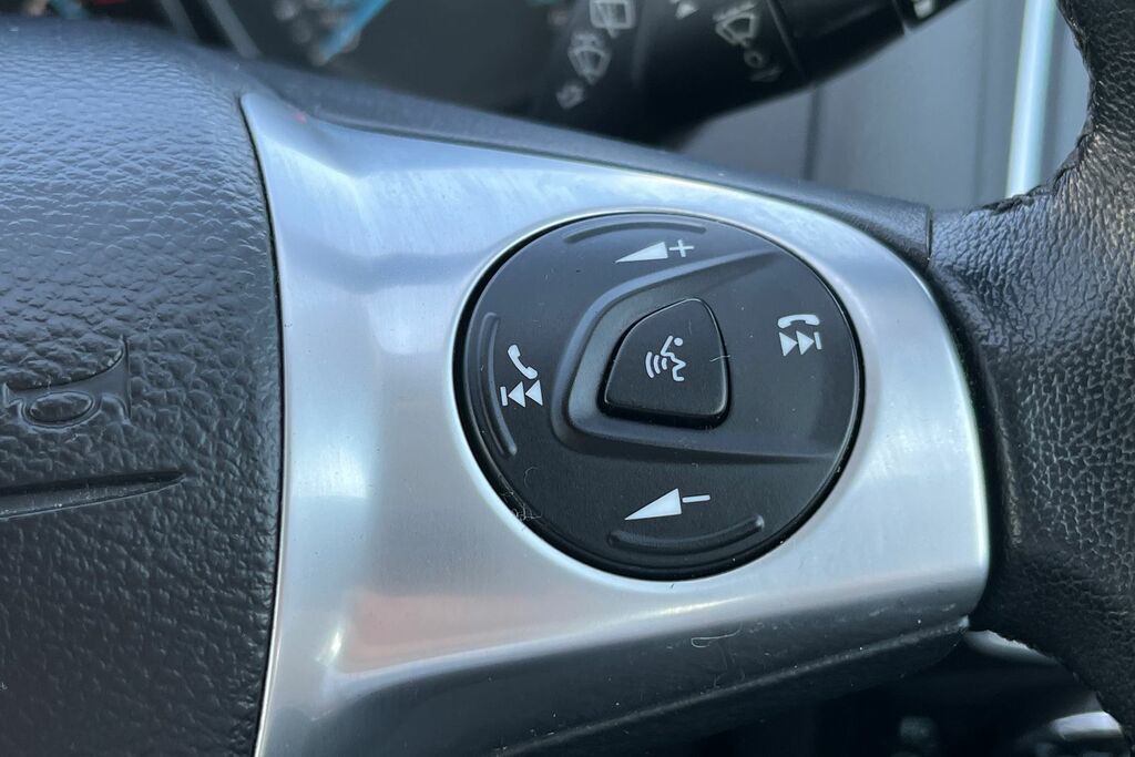 Ford Focus Titanium Navigator Blue #29