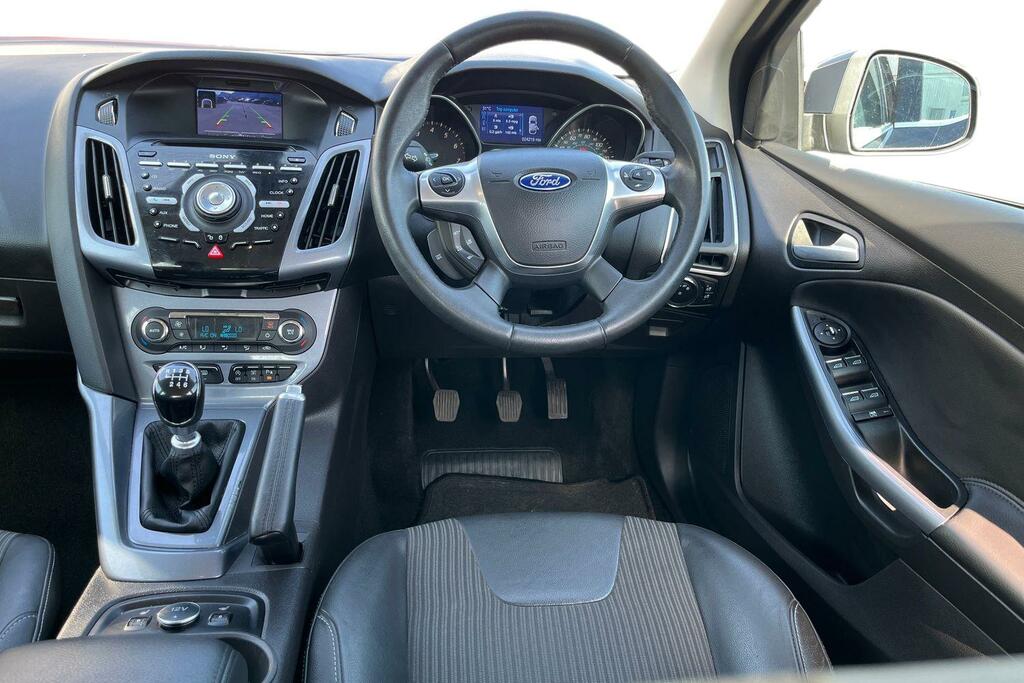 Ford Focus Titanium Navigator Blue #11