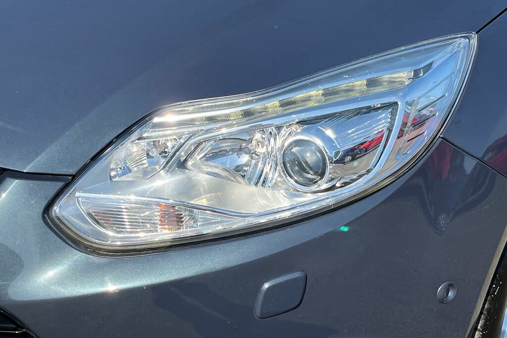 Ford Focus Titanium Navigator Blue #33