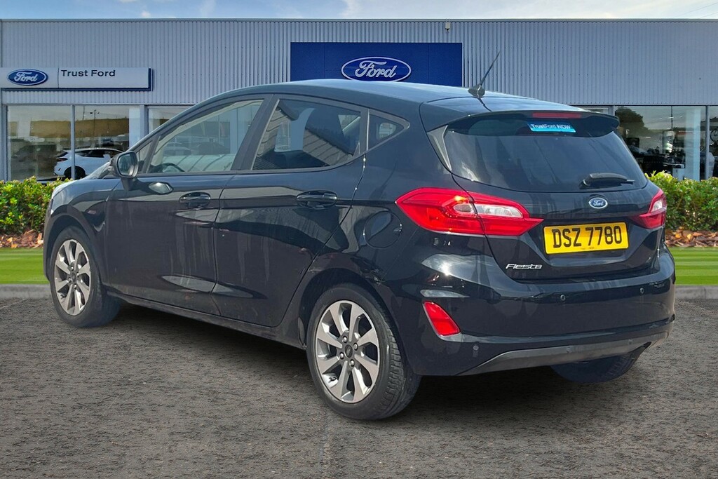 Ford Fiesta 1.1 Trend Navigation Black #2